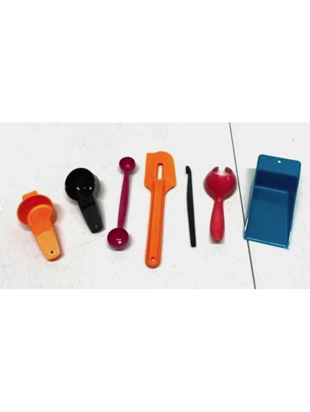 Tupperware Tiny Treasures Gadgets Kitchen Helpers Assorted Variety 7 piece set